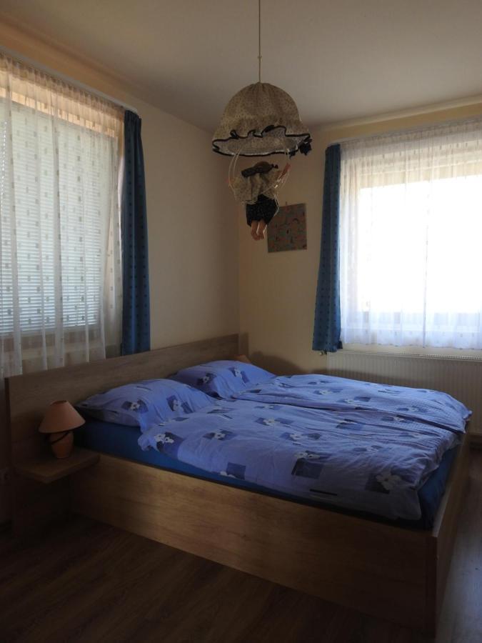 Petra Apartmanhaz Badacsonytomaj Exterior foto