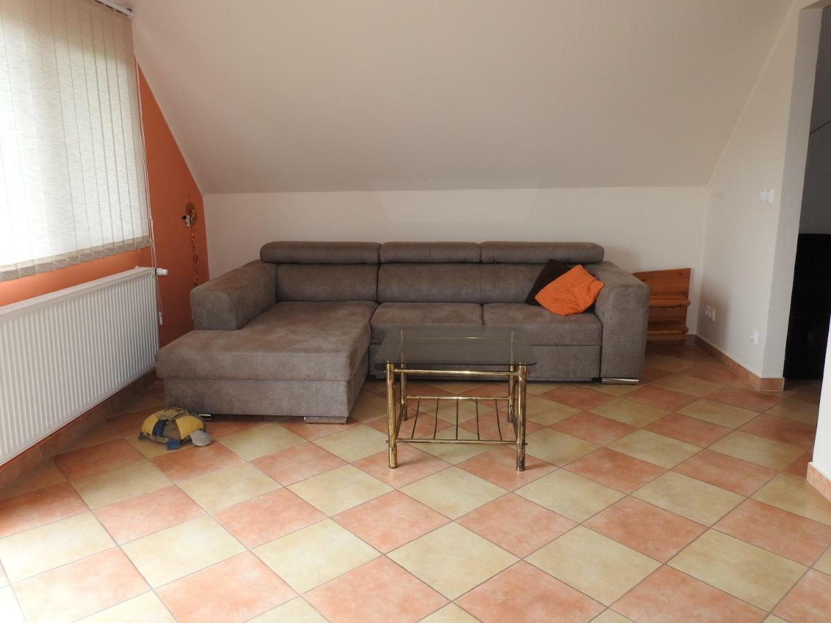 Petra Apartmanhaz Badacsonytomaj Exterior foto